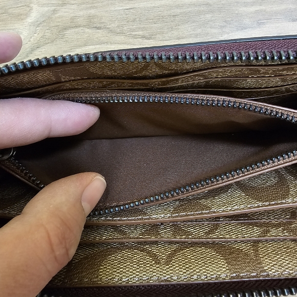 Disney X Coach Long Zip Around Wallet Once Upon A Dream - Picture 7 of 13